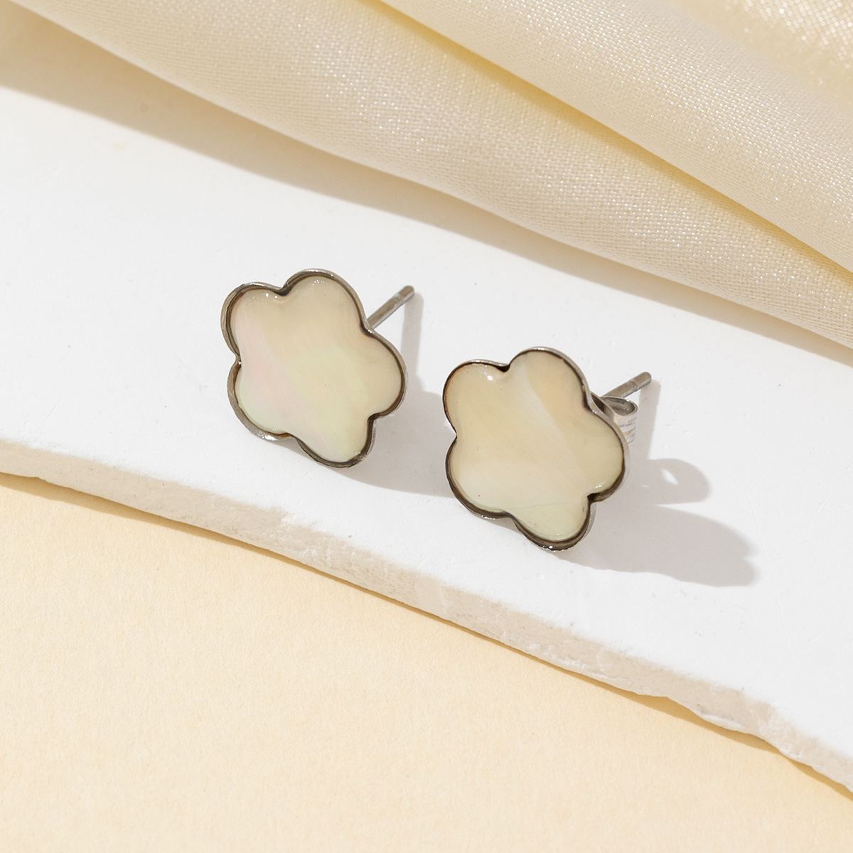 Jewelry Making Place - 2pcs 자연 고급 쉘 흰색 꽃잎